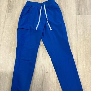 FIGS Scrubs Pants with Drawstring and multiple pockets inside and out